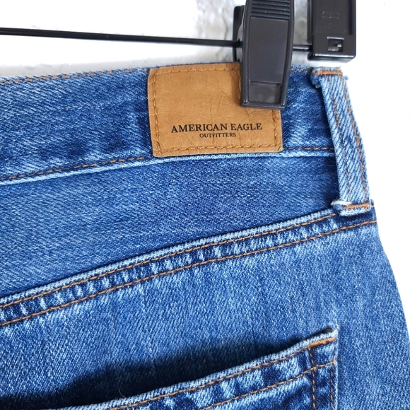 AMERICAN EAGLE Mom Shorts Floral Embroidered - Picture 6 of 11